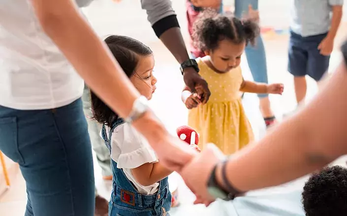 Déployer le plan de formation des professionnels de la petite enfance